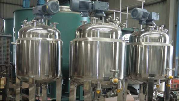 雷達液位計測量番茄汁灌裝機儲罐