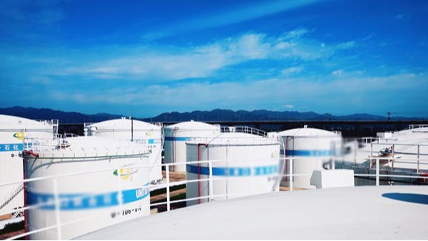 煉油廠罐區使用非接觸式雷達液位計的原因