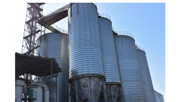 雷達料位計測量淀粉筒倉