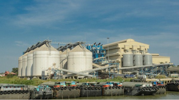 分析雷達料位計測量港口筒倉料位