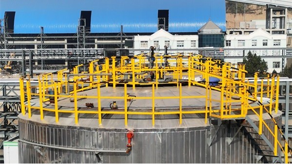 雷達物位計在化學品和輔助物質儲罐測量中的挑戰與實踐